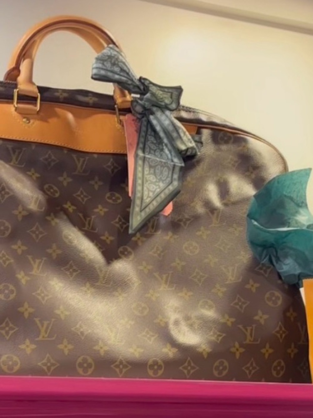 Louis Vuitton Brown Monogram Carry-On Travel Bag with Tan Trim - Picture 3 of 6